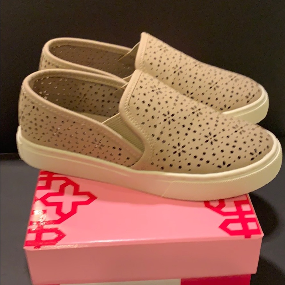 NWT in Box, Nude/Tan Gianni Bini Slip-On Shoes